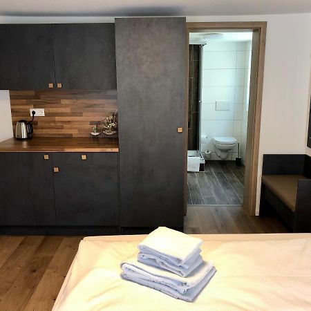 City Apartments, Outlet 100 Meter Metzingen  Eksteriør bilde